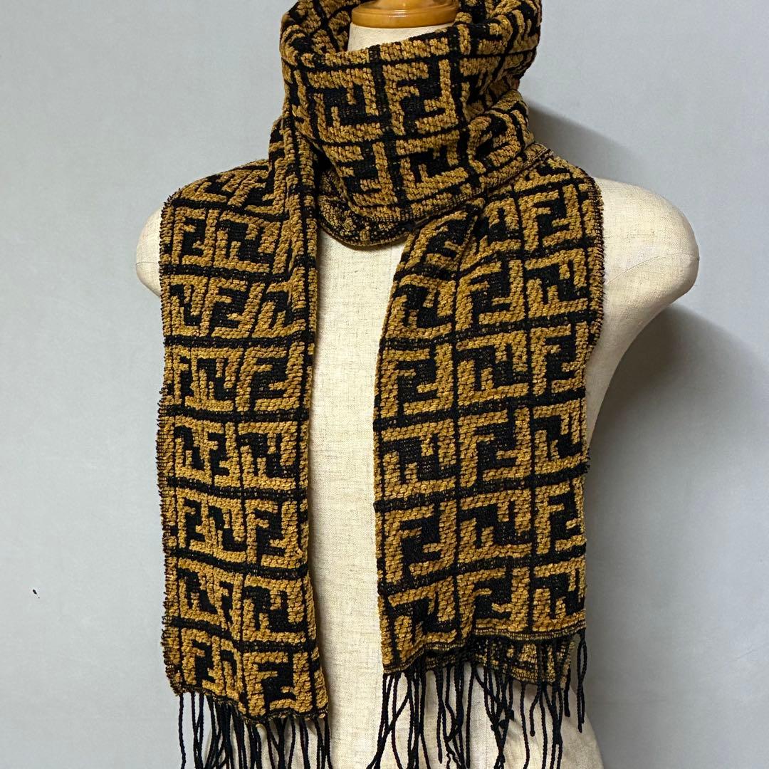 【FENDI】ズッカデザイン アクリル素材 ストール マフラー