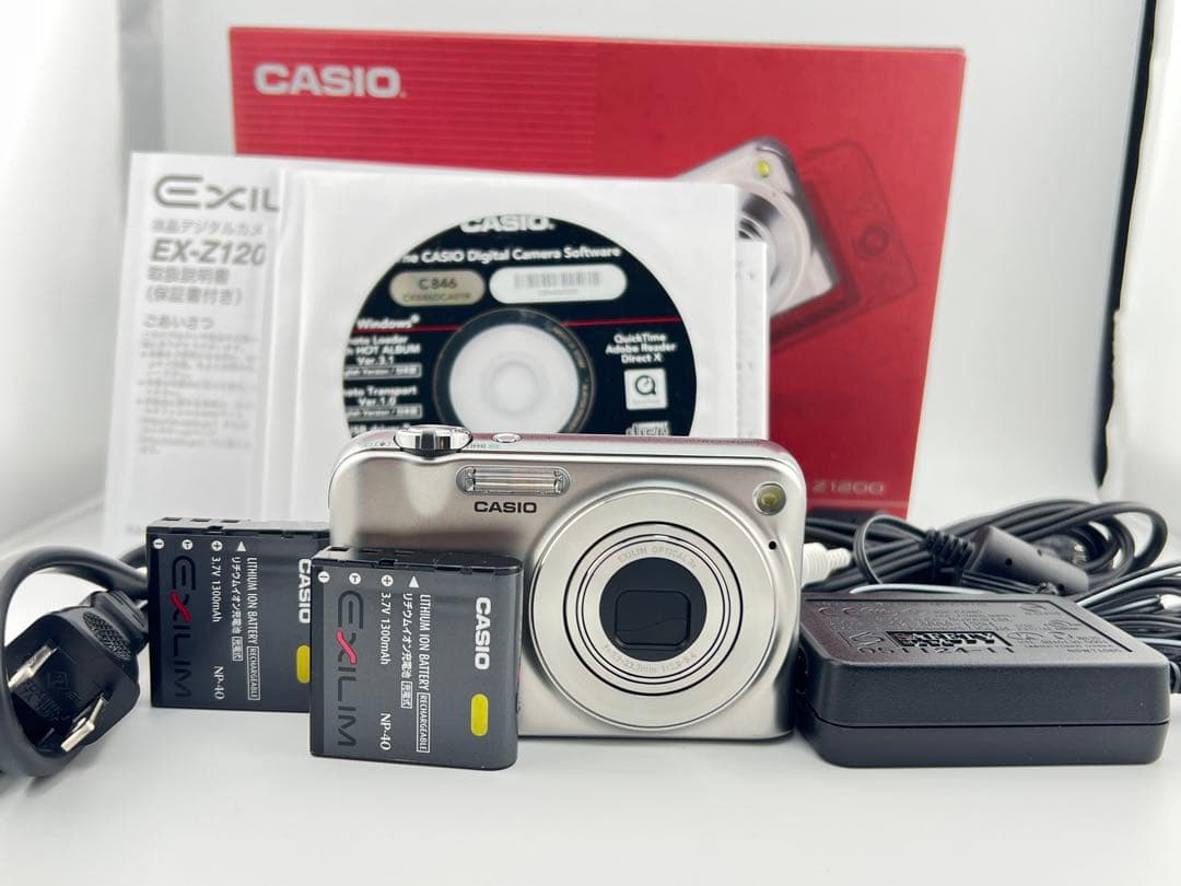 【極上品】CASIO EXILIM EX-Z1200 シルバー