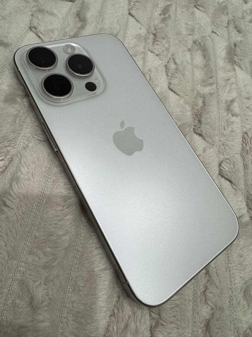 iPhone 15 Pro 128GB ホワイトチタニウム
