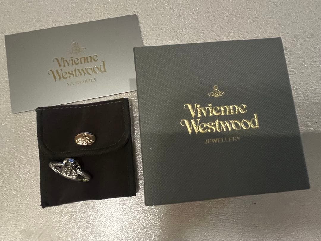 ヴィヴィアン ミニバスレリーフ オーブ ピンズ 保証書付 VIVIENNE