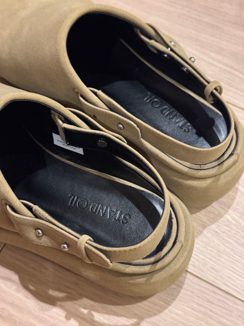 靴 STAND OIL HATCHED MULE CAMEL 24cm