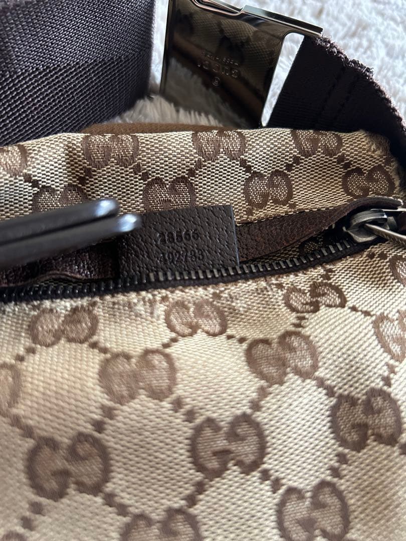 GUCCI グッチ　ボディバッグ　GGキャンバス　レザー　ブラウン