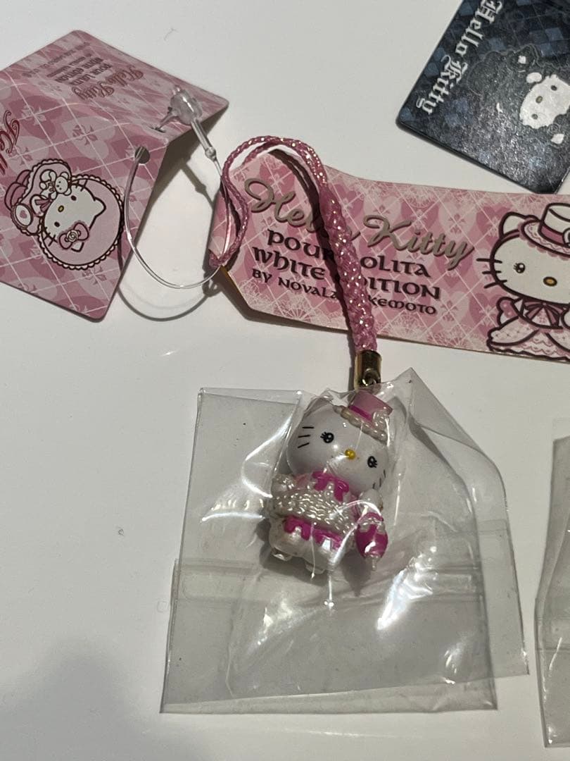 ハローキティ ストラップ 獄本野ばら