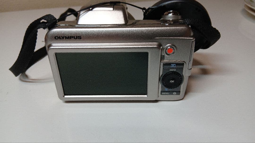 OLYMPUS デジタルカメラ　SP-800UZ