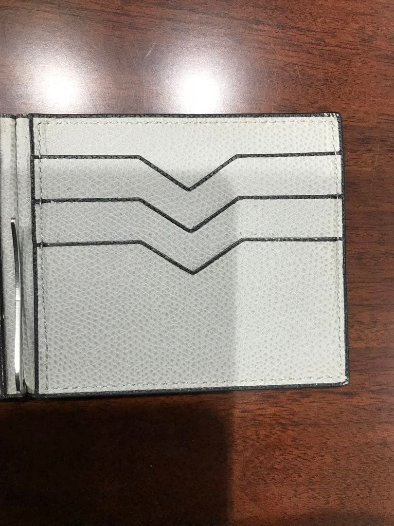 ヴァレクストラ　Valextra マネークリップ　カード入れ6枚　グレーカラー