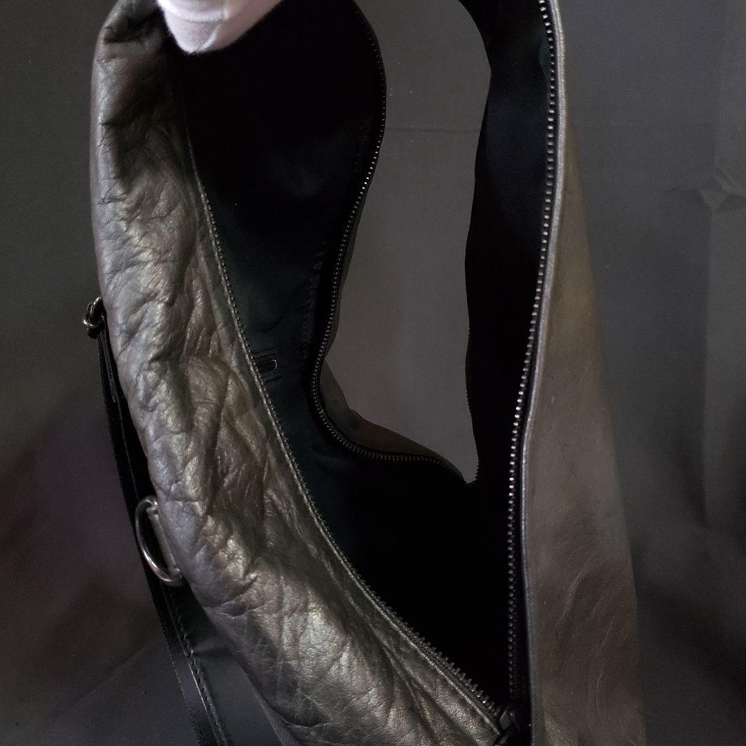 ヨウジヤマモト ワンショルダー レザー トライアングル ダブルファスナー 黒