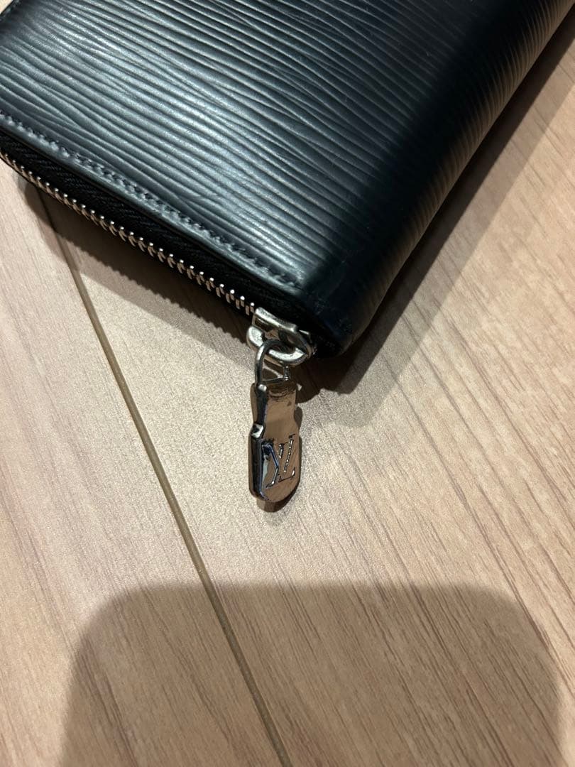 値段交渉あり定価140000円　 Louis Vuitton エピレザー 長財布