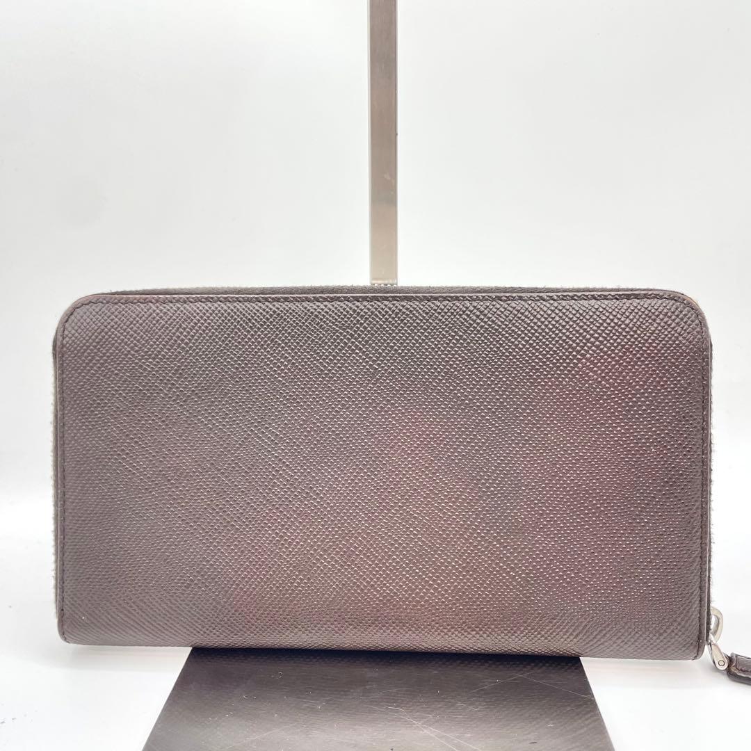 極美品　プラダ　ラウンドファスナー　ブラウン　サフィアーノレザー　三角ロゴ