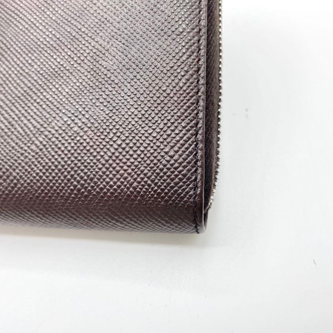 極美品　プラダ　ラウンドファスナー　ブラウン　サフィアーノレザー　三角ロゴ