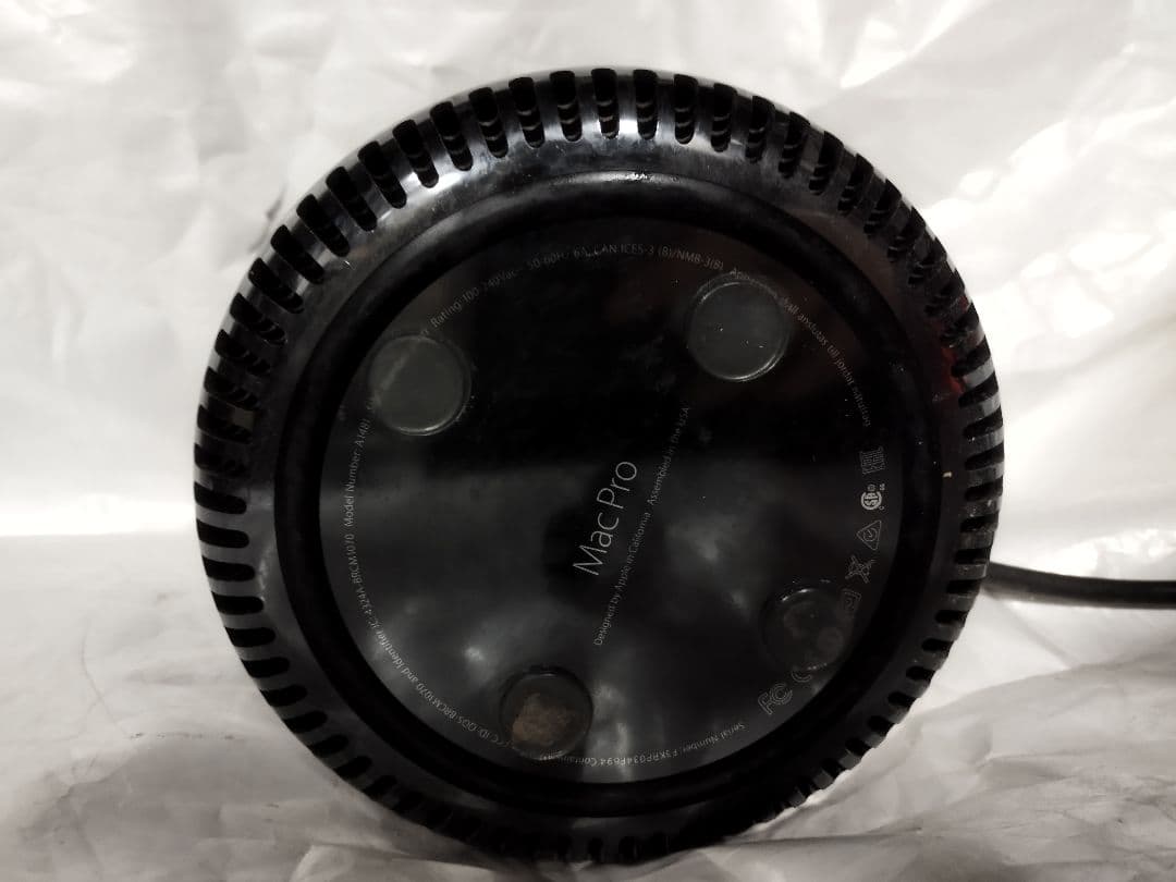 Apple Mac Pro Late　通電済み