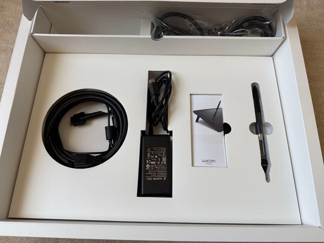 液タブ・ペンタブ Wacom Cintiq 16 DTK-1660/K1-DX