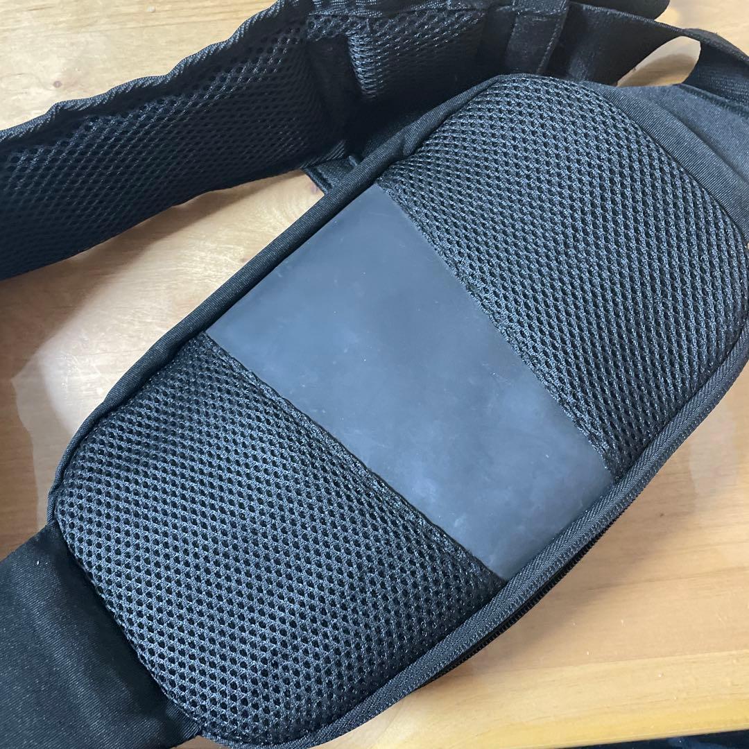 POMULU ポムル ヒップシート ショルダーバッグ 2WAY ブラック