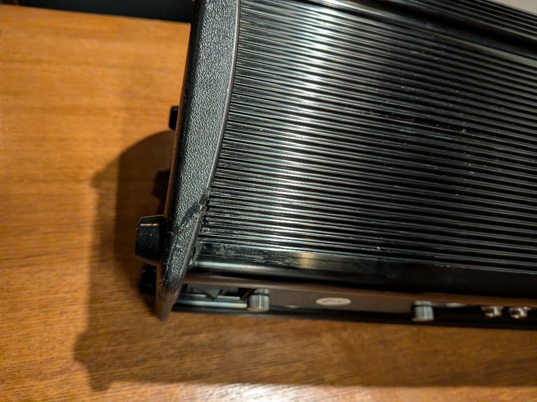 Laney 4×4 パワードスピーカー