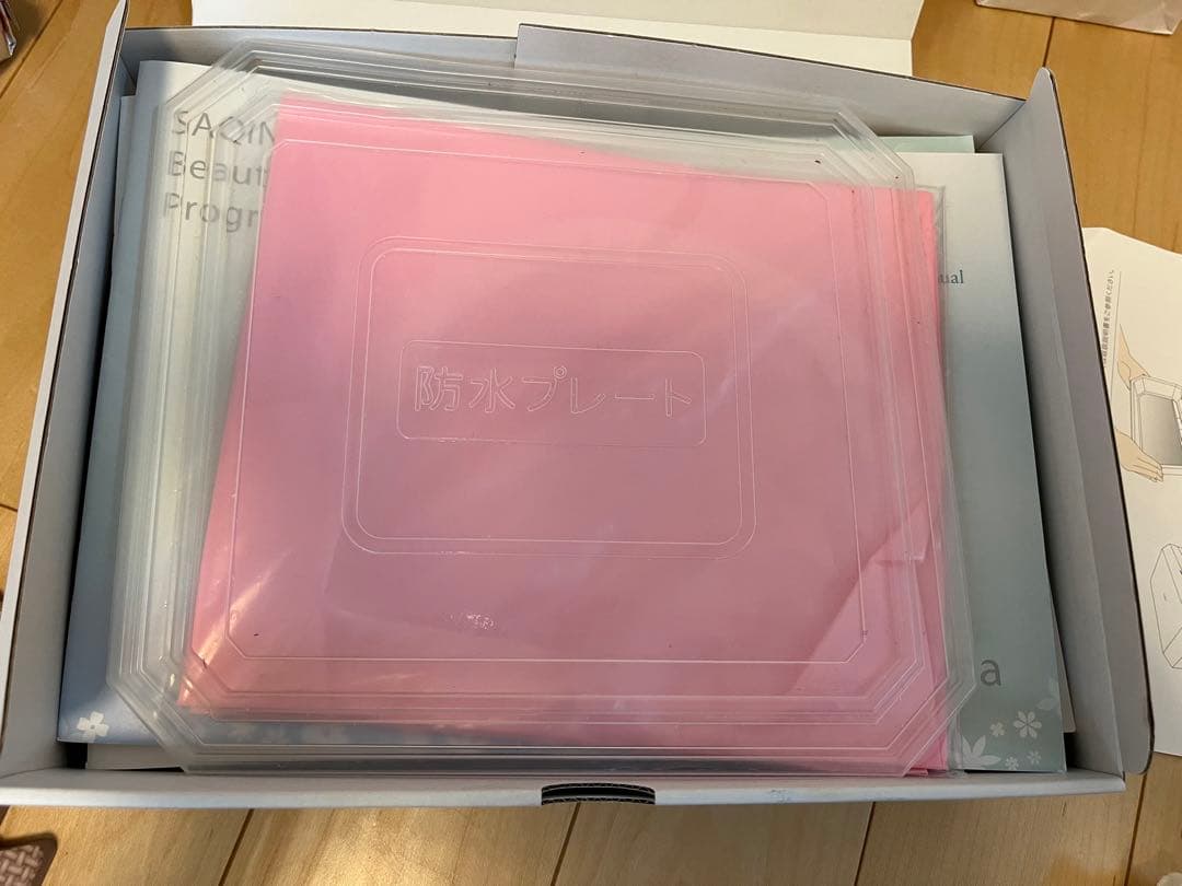 激大幅お値下げ！サキナ（ルルシェ）美顔器 美品 おまけ付き