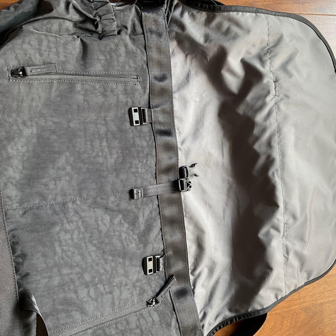 CHROME COURIER FLAP メッセンジャーバッグ 20L　ブラック