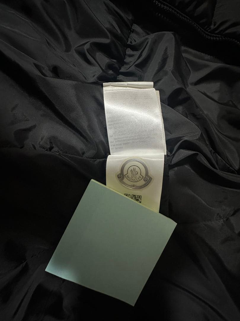 Moncler ロングダウンジャケット ブラック