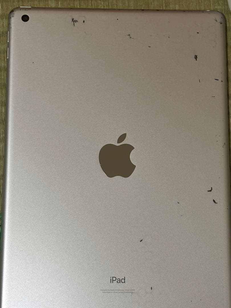 iPad シルバー 本体