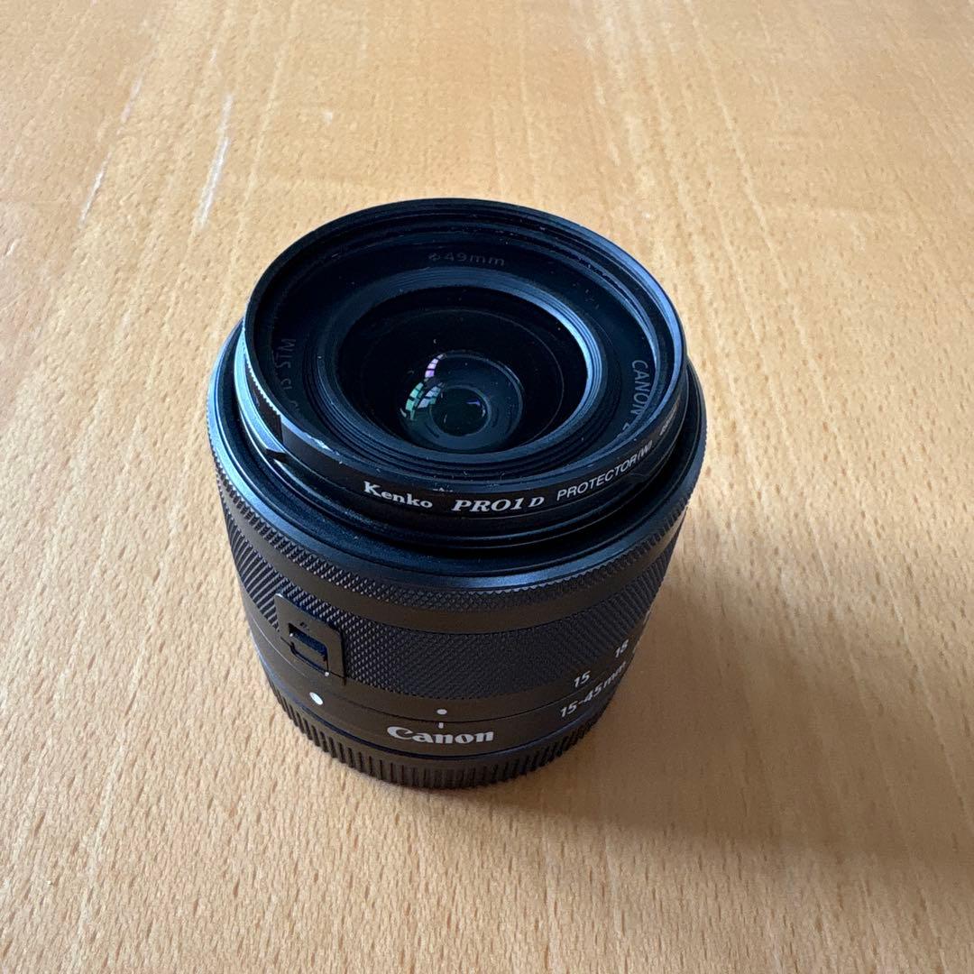 Canon EOS Kiss M 15-45mm ズームレンズ
