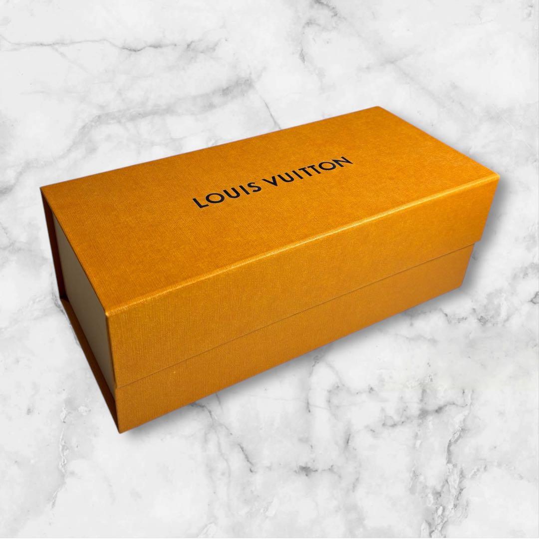 【にこにこ雑貨店 】LVホライゾンライトアップイヤホンセット