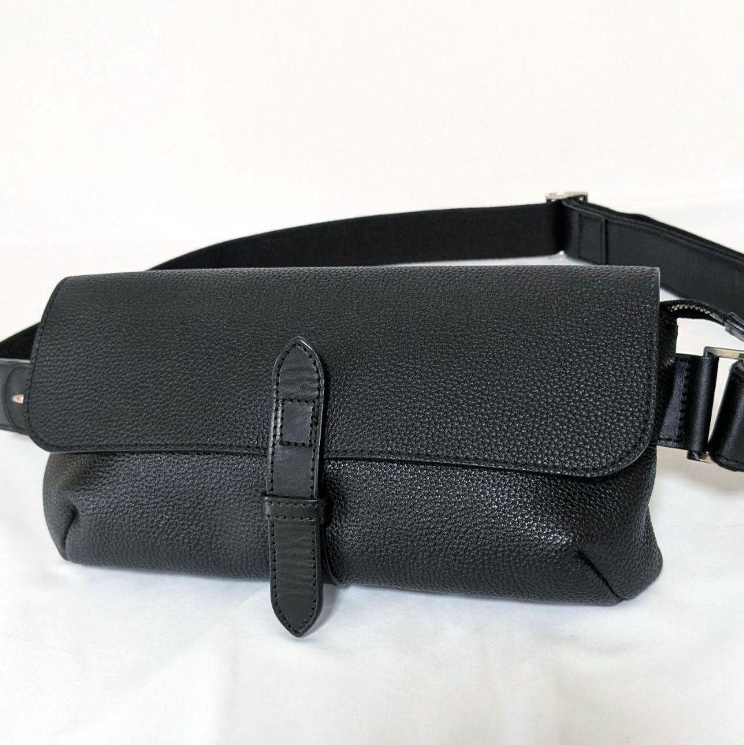 WILD SWANS PISTE ピスト ボディバッグ スリングバッグ ブラック