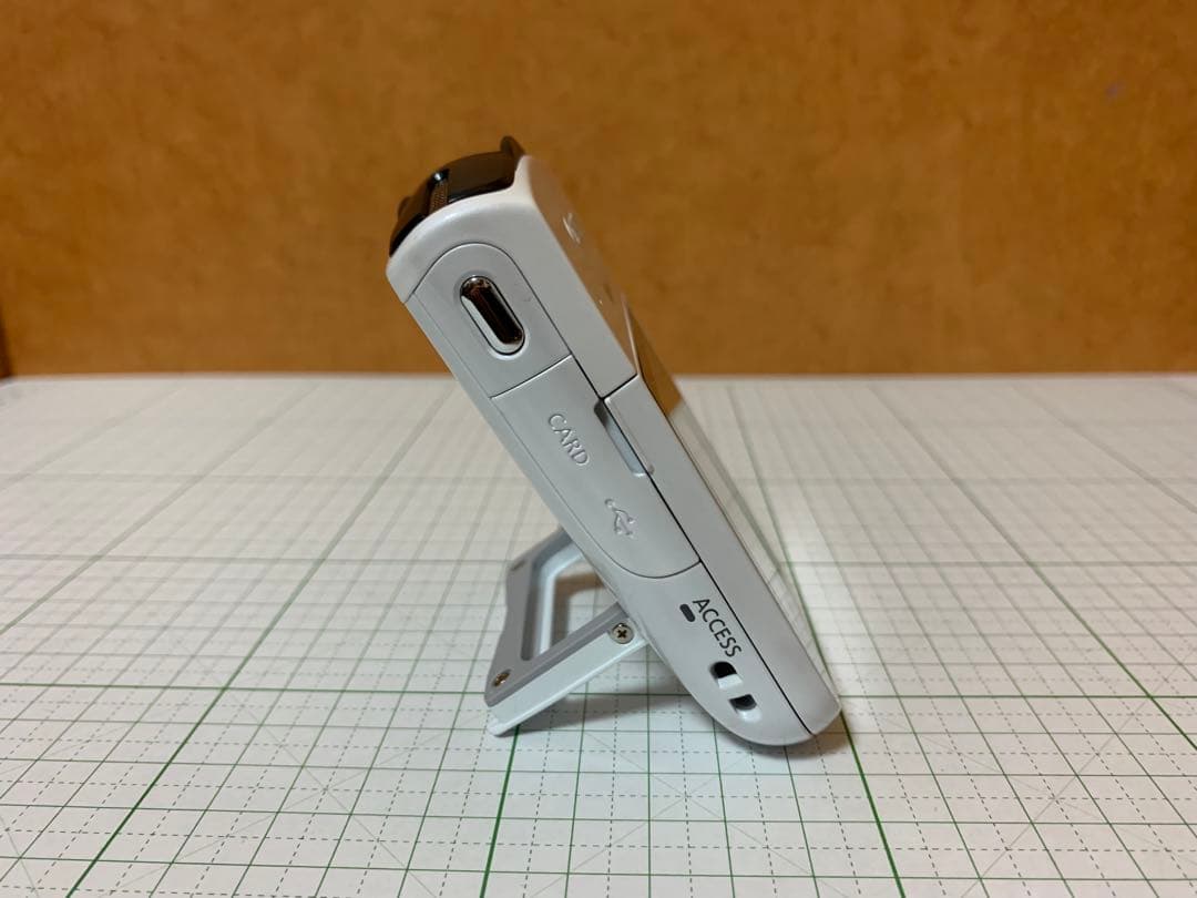 デジタルカメラ Canon iVIS mini 白 おまけマイクロSDカードつき