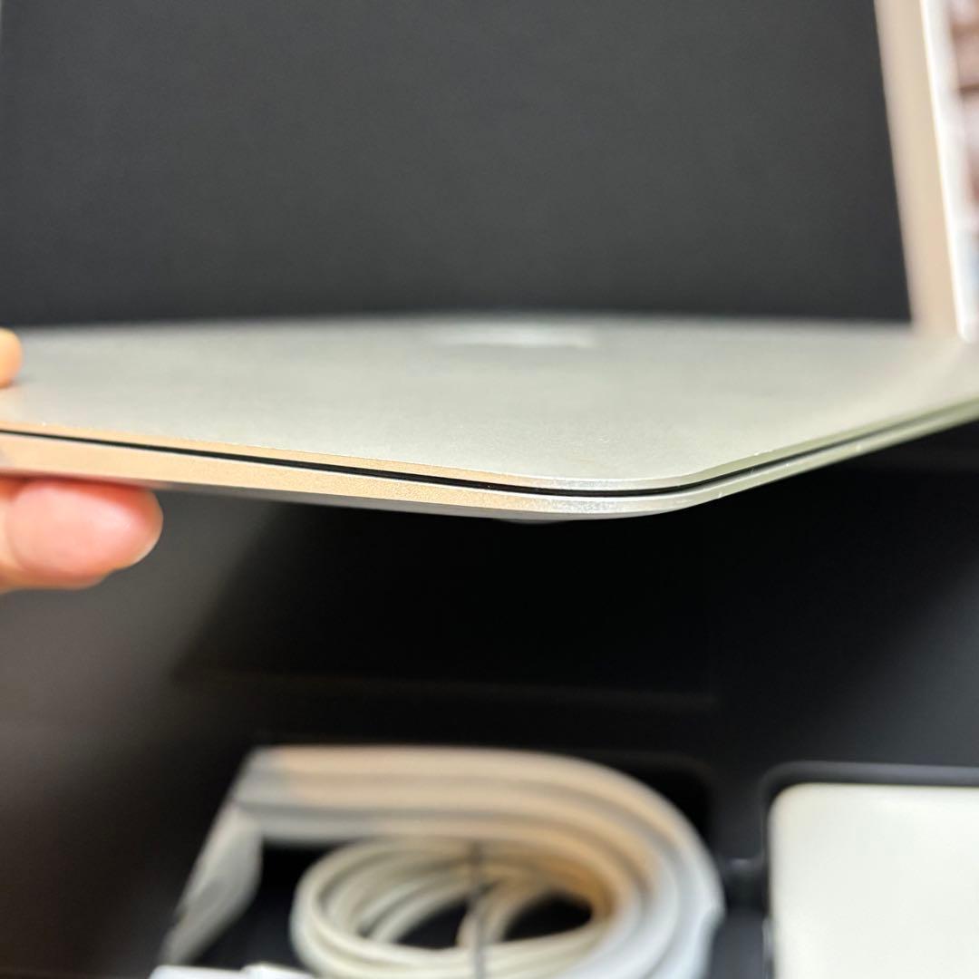 Macbook Air 13インチ A1466 2013