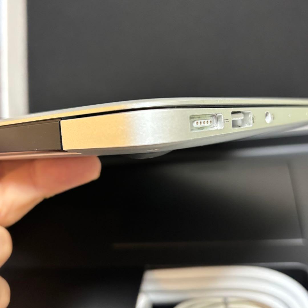 Macbook Air 13インチ A1466 2013