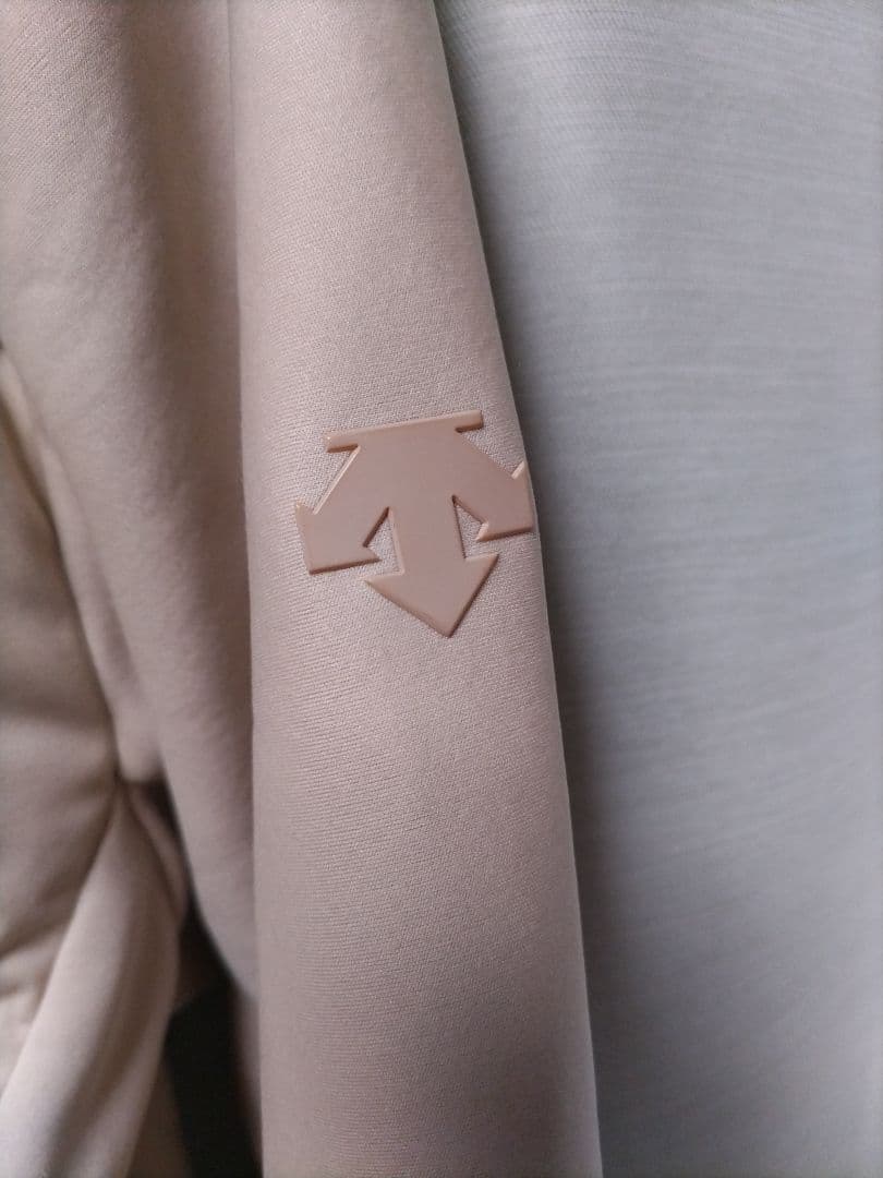 美品　デサントゴルフ　タウンジャケット　ベージュ