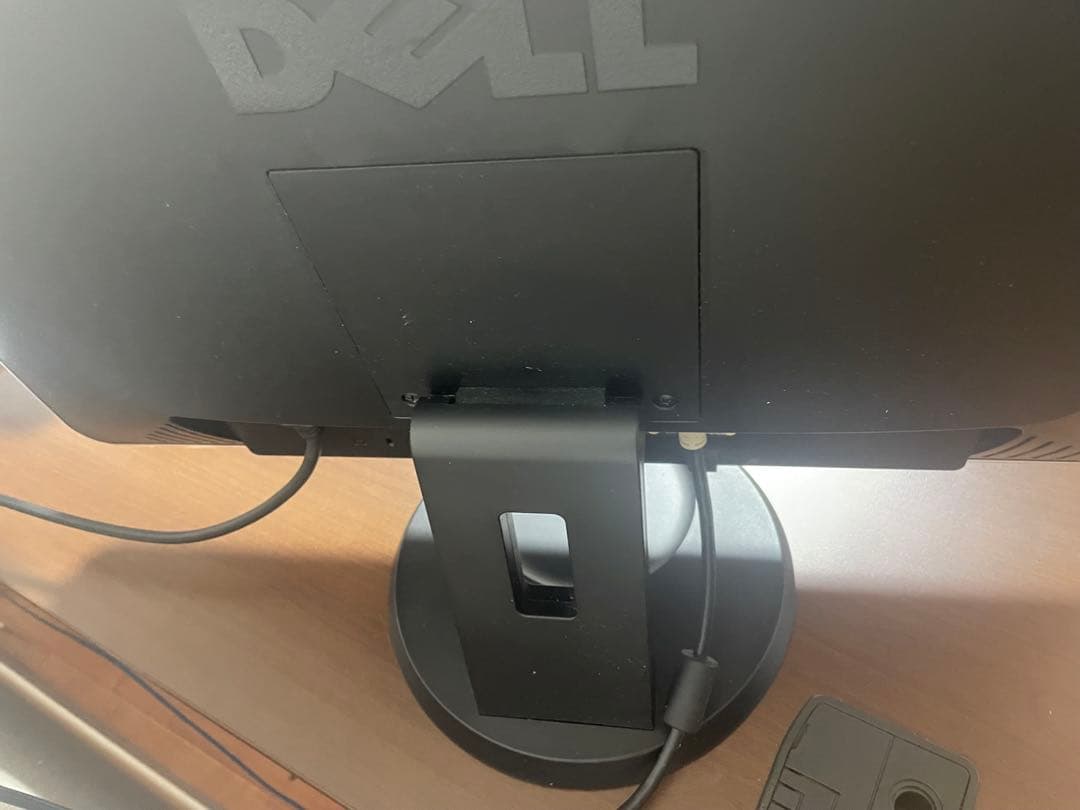 Dell　デル　モニター　24インチ　S2409Wb　2025年現在も使用中