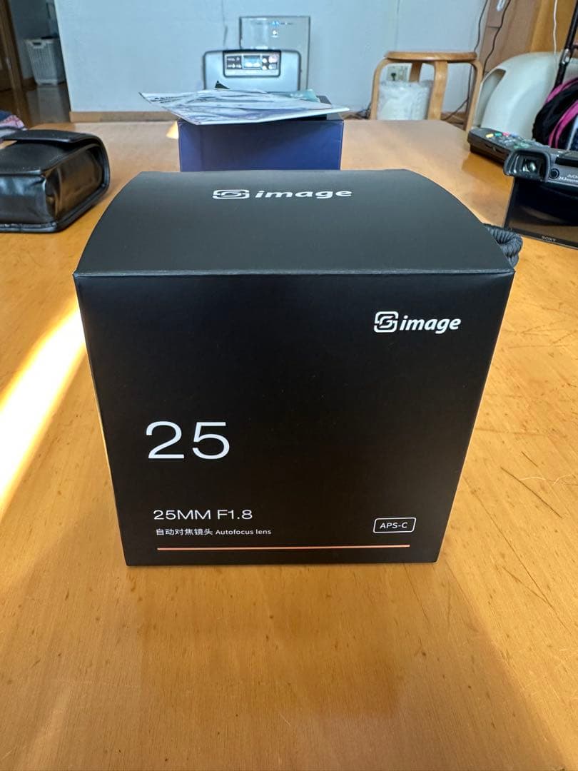 SG image 25mm F1.8 APS-C Eマウント