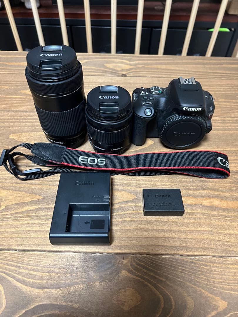 Canon EOS Kiss X9 デジタル一眼レフ　カメラセット