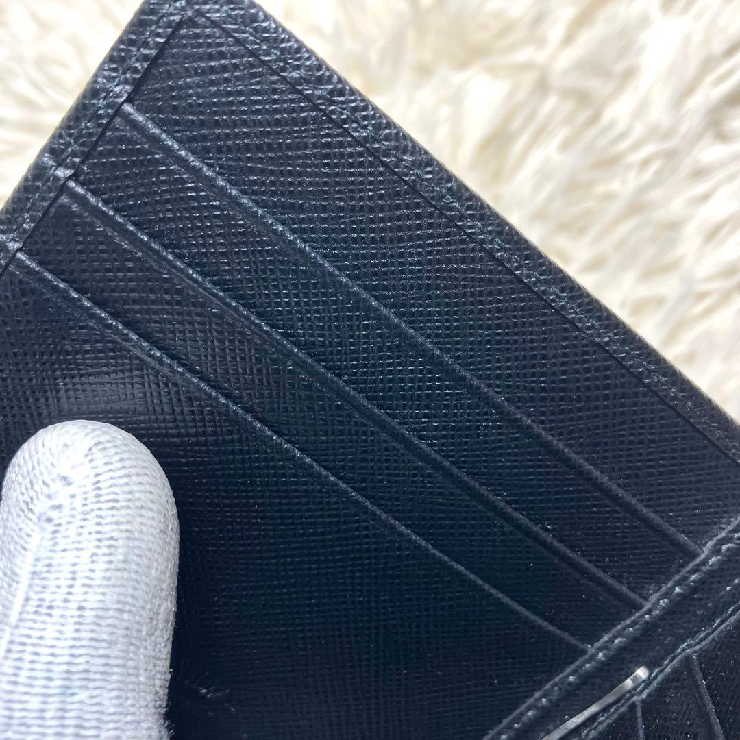 極美品 プラダ サフィアーノ マネークリップ レザーブラック