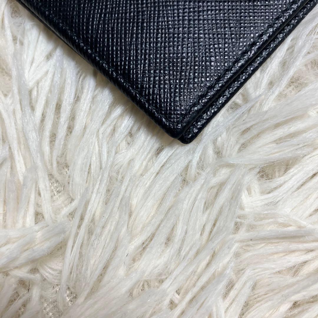 極美品 プラダ サフィアーノ マネークリップ レザーブラック