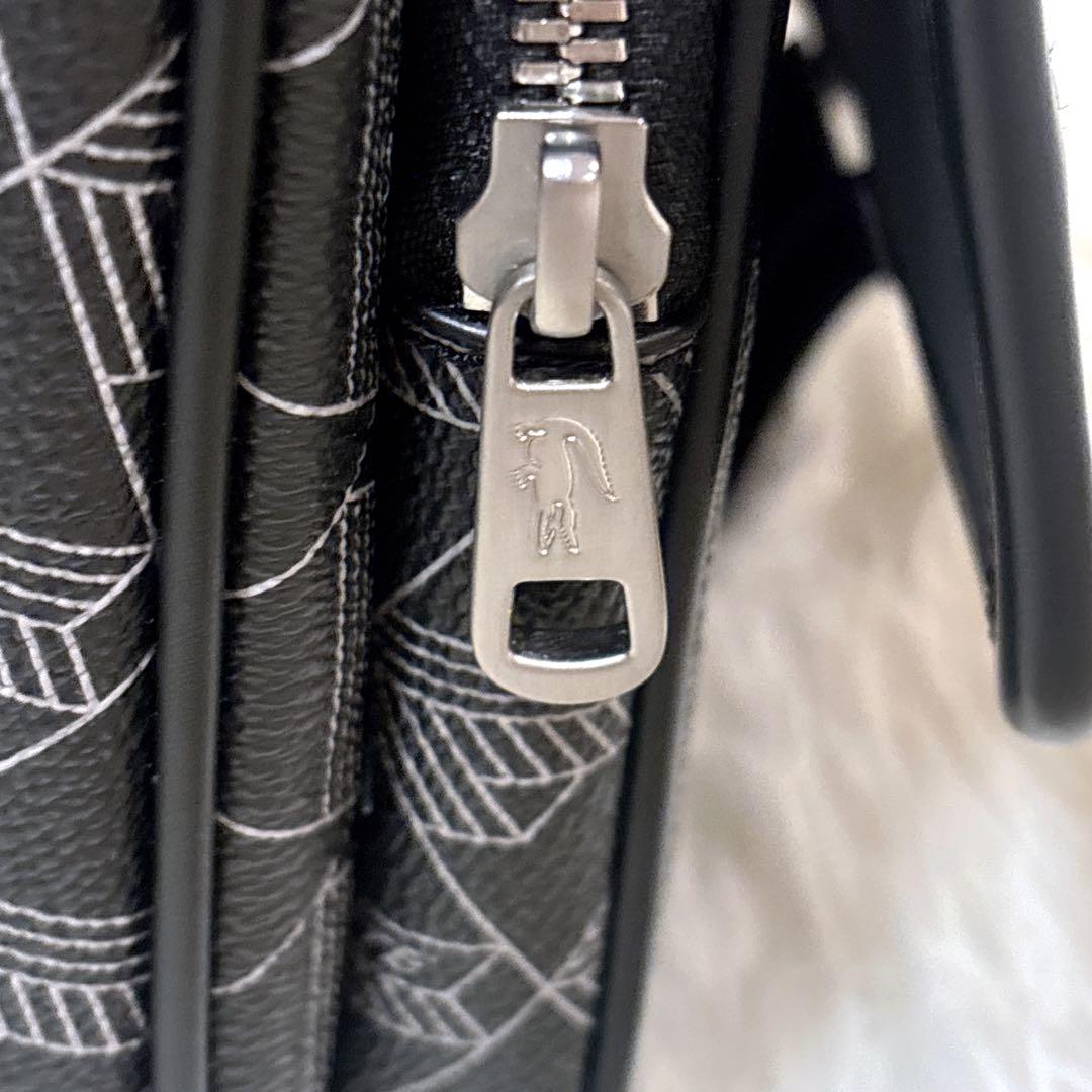 国内完売 希少 美品 LACOSTE モノグラムフラップメッセンジャーバッグ