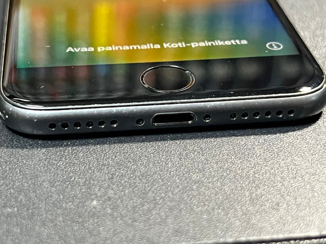 Apple iPhone 8 ブラック 動作確認済み