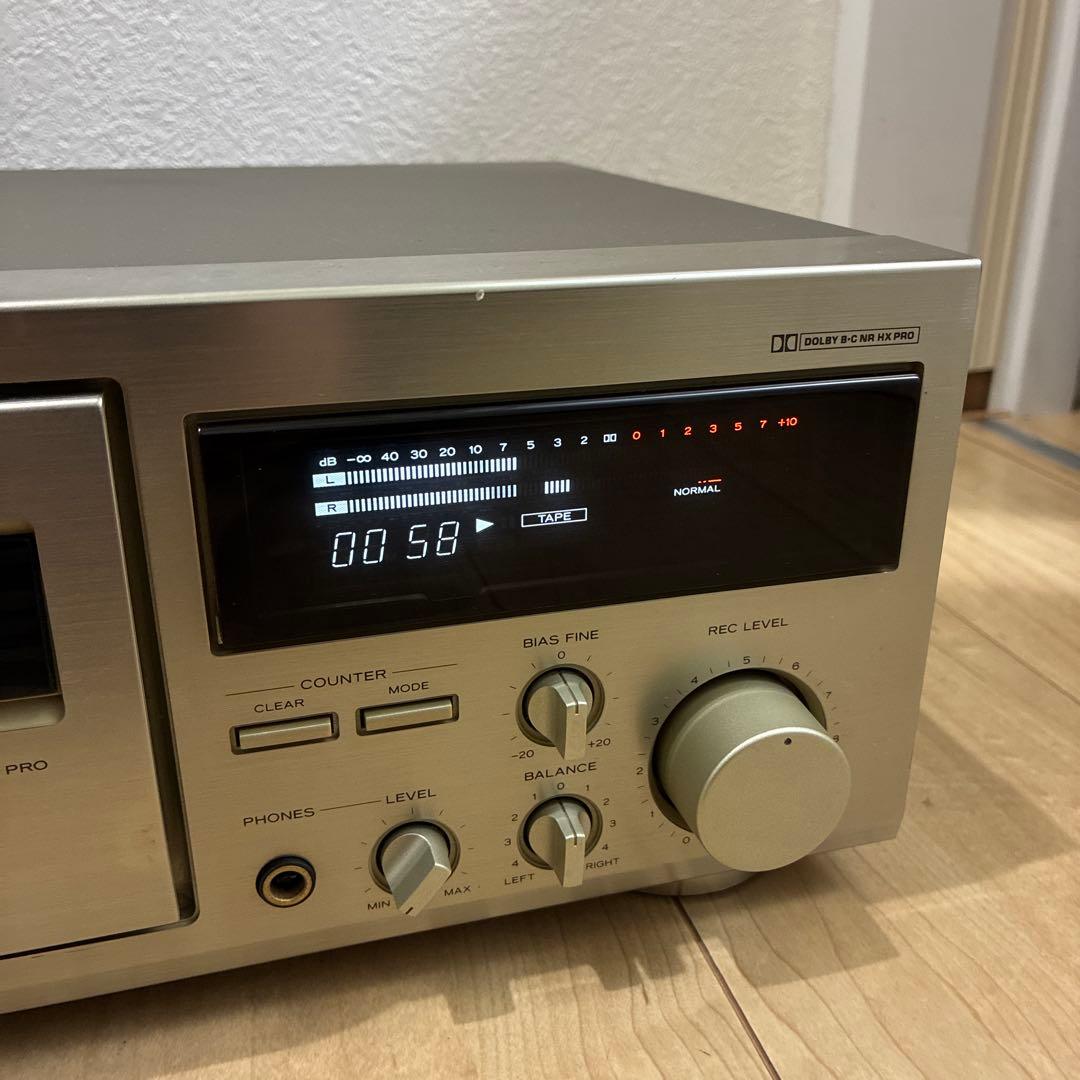 teac ステレオカセットデッキ　V-1050 3ヘッド希少です