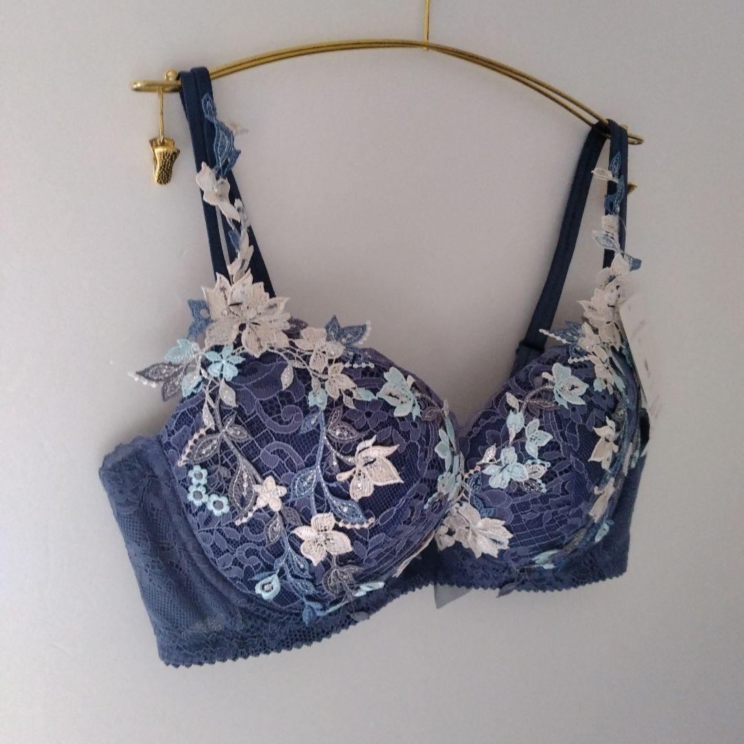 【新品】ワコール《パルファージュ》ブラジャー E70 2点/ショーツ 2点