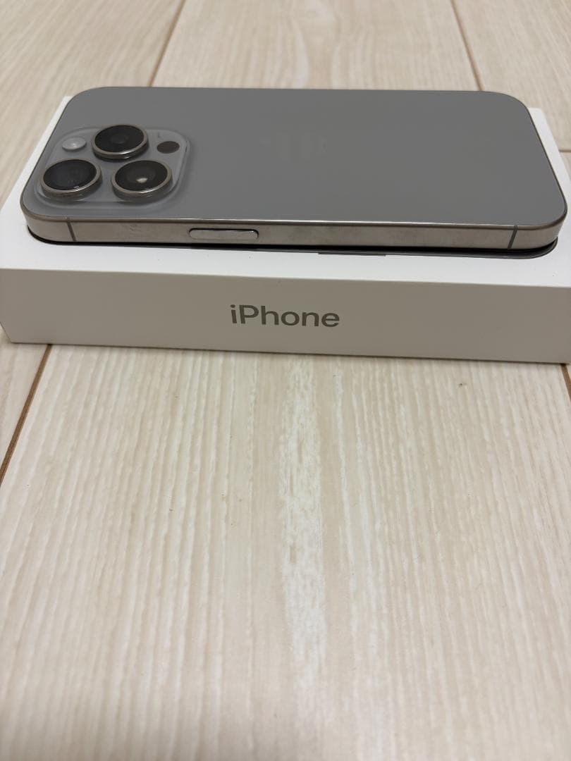 Apple iPhone 15 Pro 128GB ナチュラルチタニウム