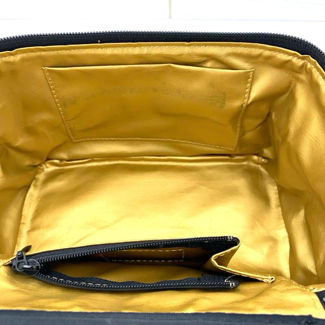 美品！GIANNI VERSACE ジャンニヴェルサーチ バニティバッグ　ポーチ