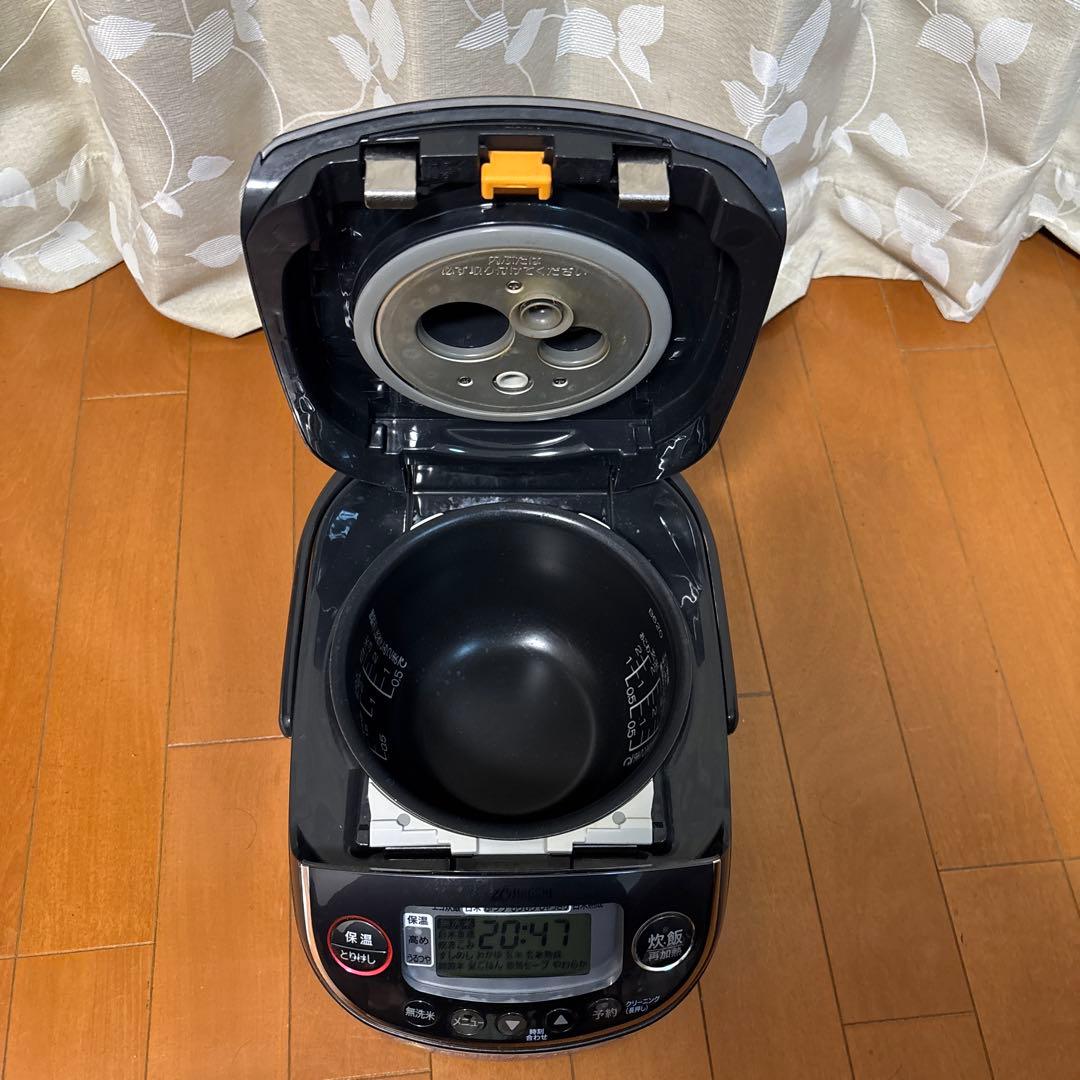 象印　圧力IH炊飯ジャー　極め炊き　NP-RT05