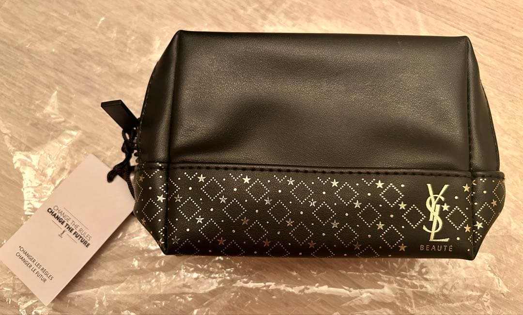 【YSL】ポーチ２個・モンパリボディローション・化粧水・UV・洗顔・リップセット