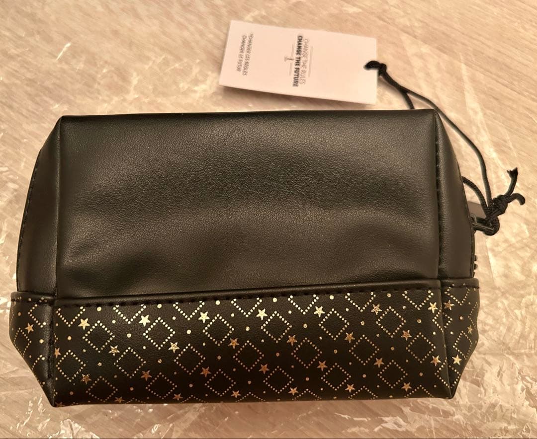 【YSL】ポーチ２個・モンパリボディローション・化粧水・UV・洗顔・リップセット