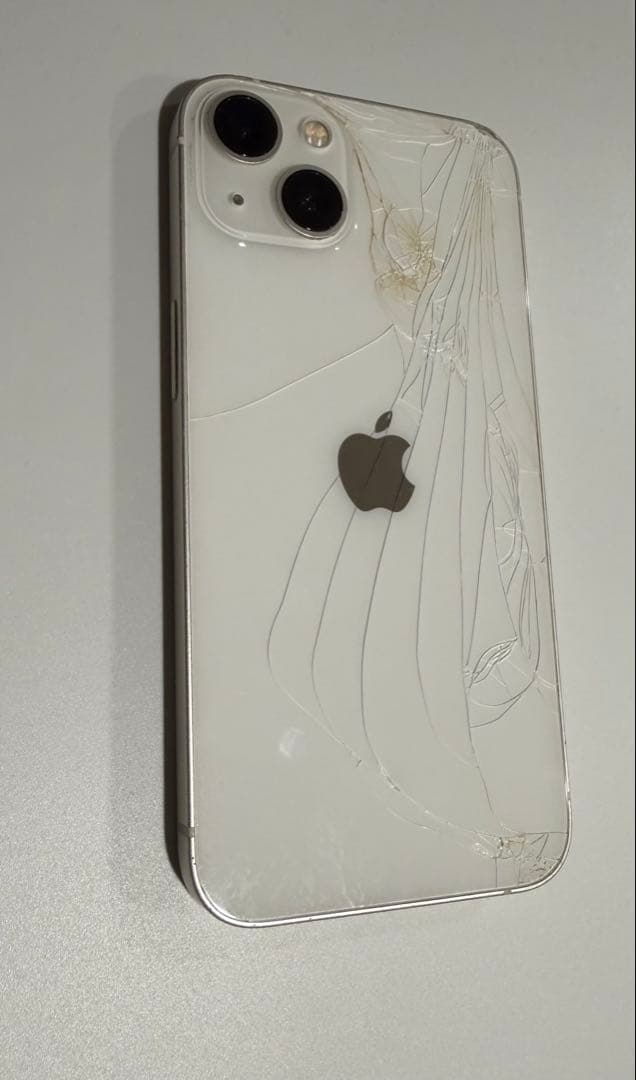 iPhone13 128GB SIMフリー　ホワイト　　充電コード付