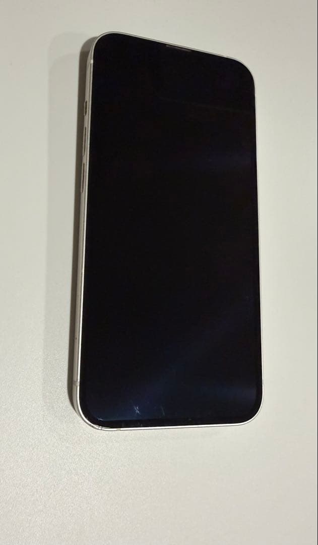 iPhone13 128GB SIMフリー　ホワイト　　充電コード付