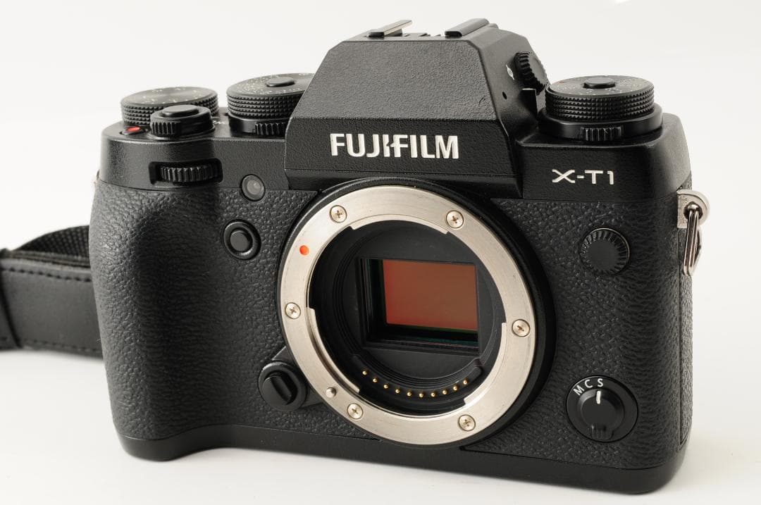 【美品】フジフィルム FUJIFILM X-T1 《シャッター回数 16回》