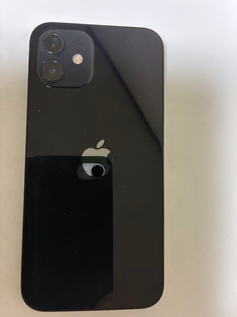 Apple iPhone 12 ブラック