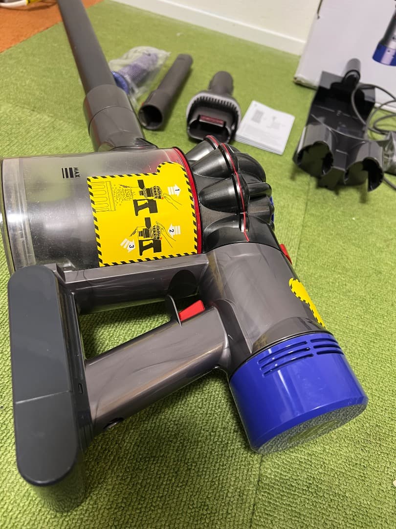 美品 動作確認済み Dyson V7 slim コードレス掃除機