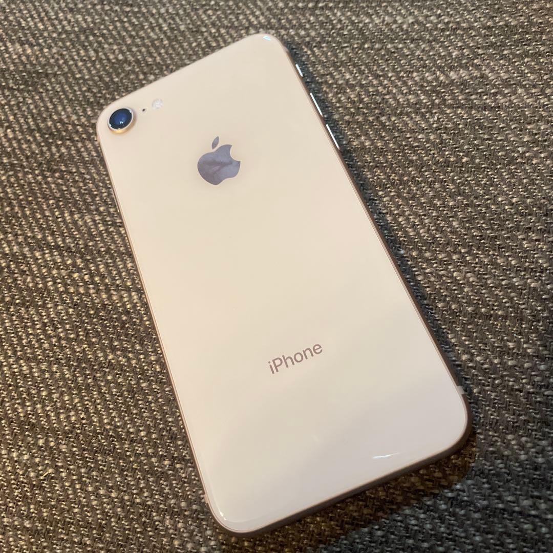 美品 Apple iPhone 8 ゴールド 64GB au KDDI