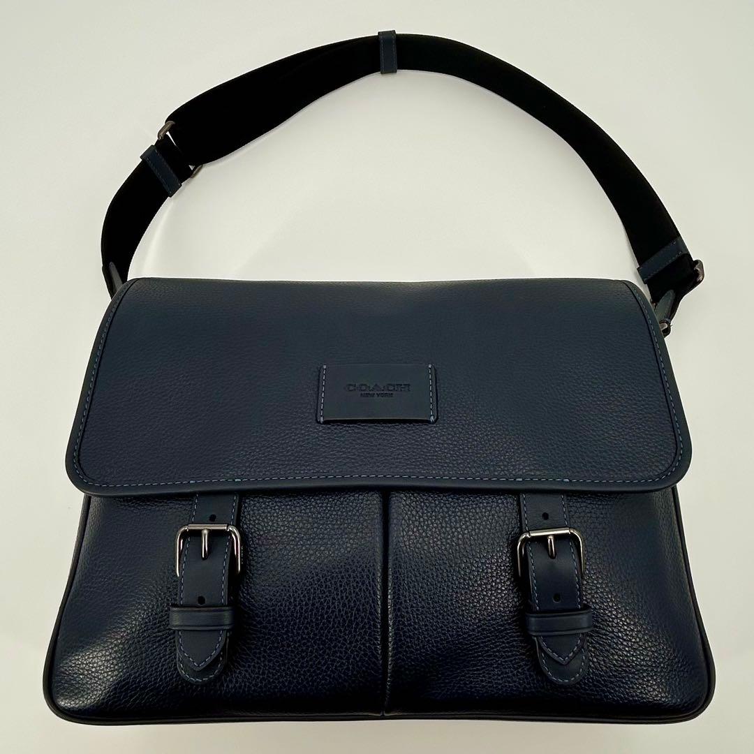 人気色/極美品✨コーチ メッセンジャーバッグ スプリント シボ ネイビー