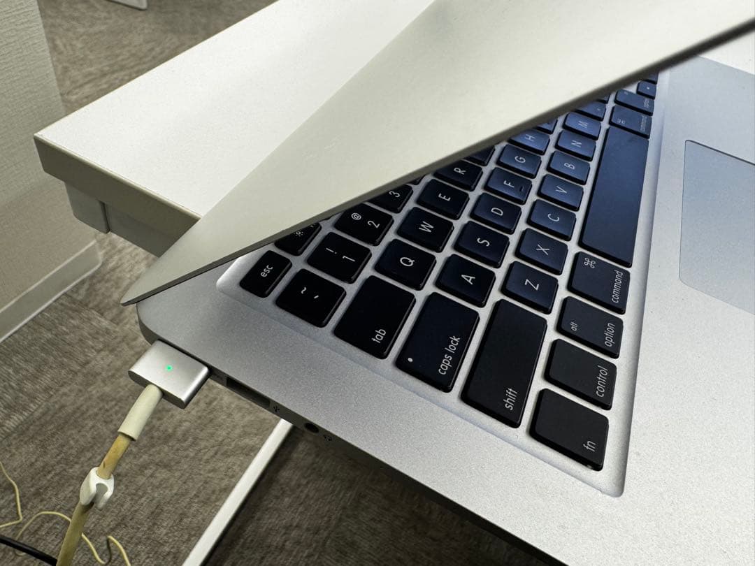 MacBook Air 13インチ充電器付き,モデルA1466 :EMC3178
